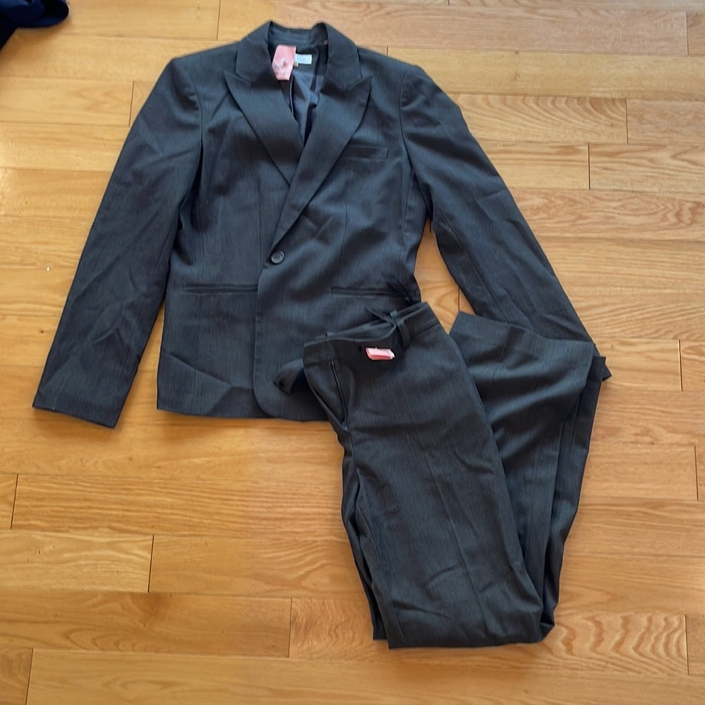 Women’s Calvin Klein Grey Pant Suit Size 8P