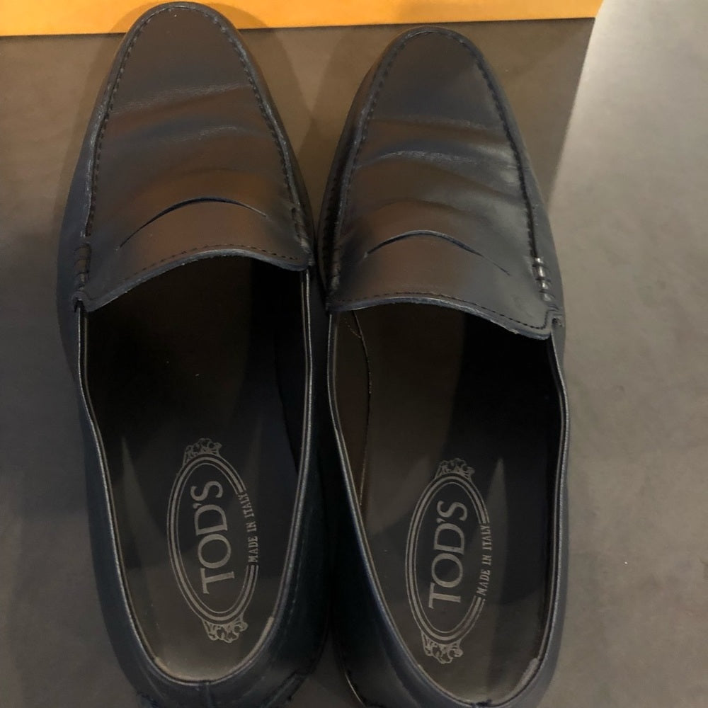 Navy Tods Men’s Loafers Shoes Size 9