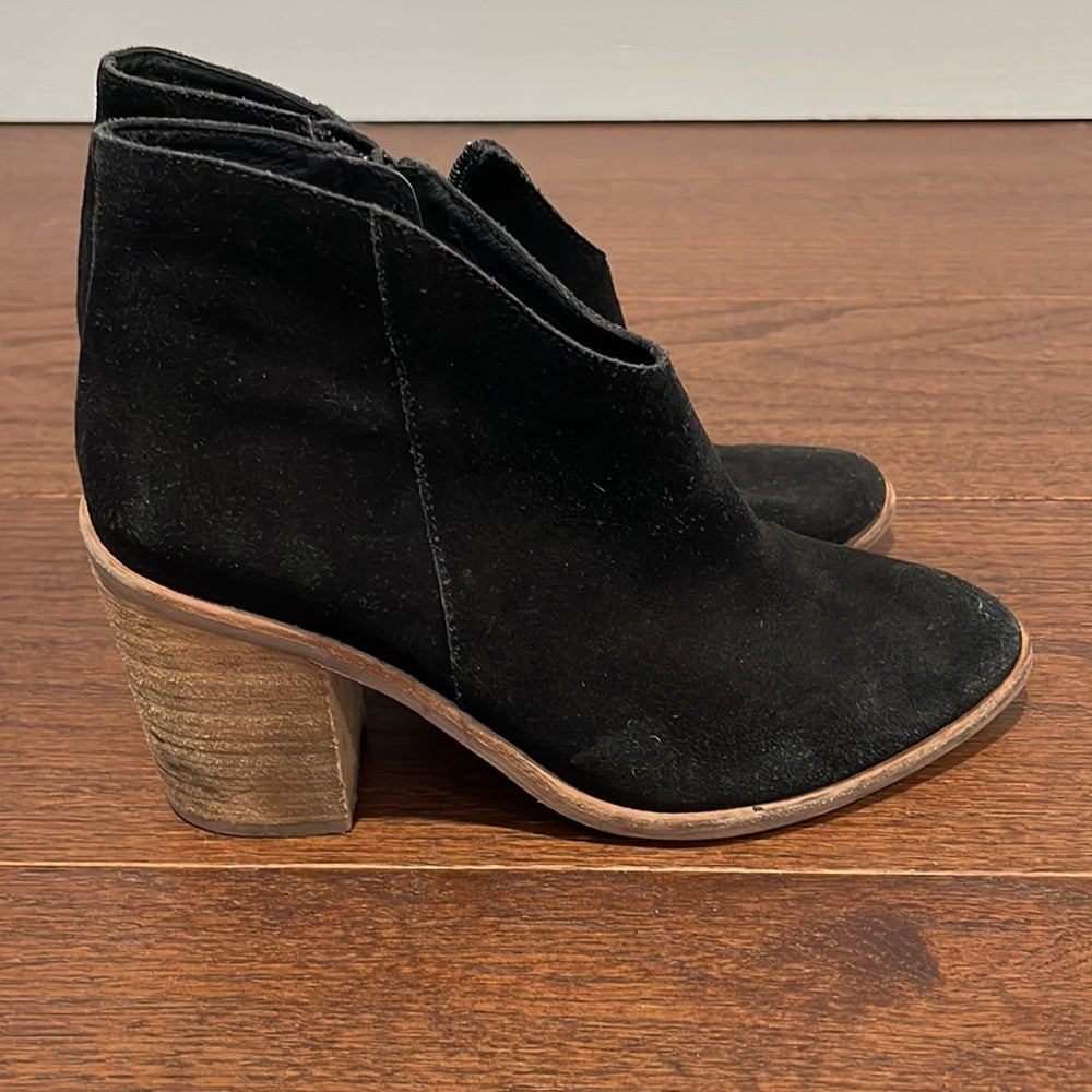Jeffrey Campbell Women’s Black Booties Size 39/9