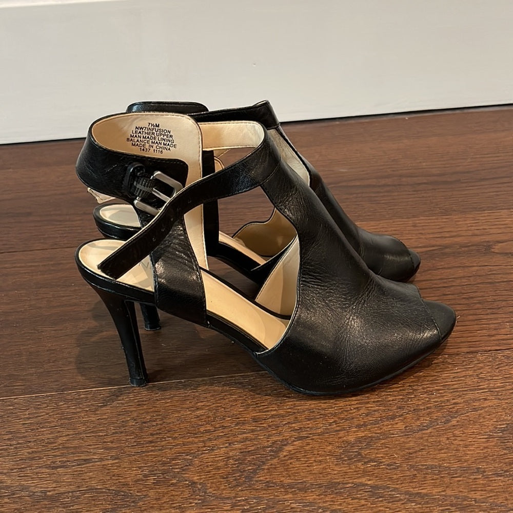 Nine West Women’s Black Sandals Size 7.5
