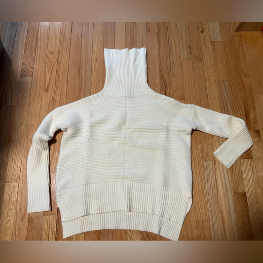 SWEET Romeo Off White Turtle Neck Sweater Size XL