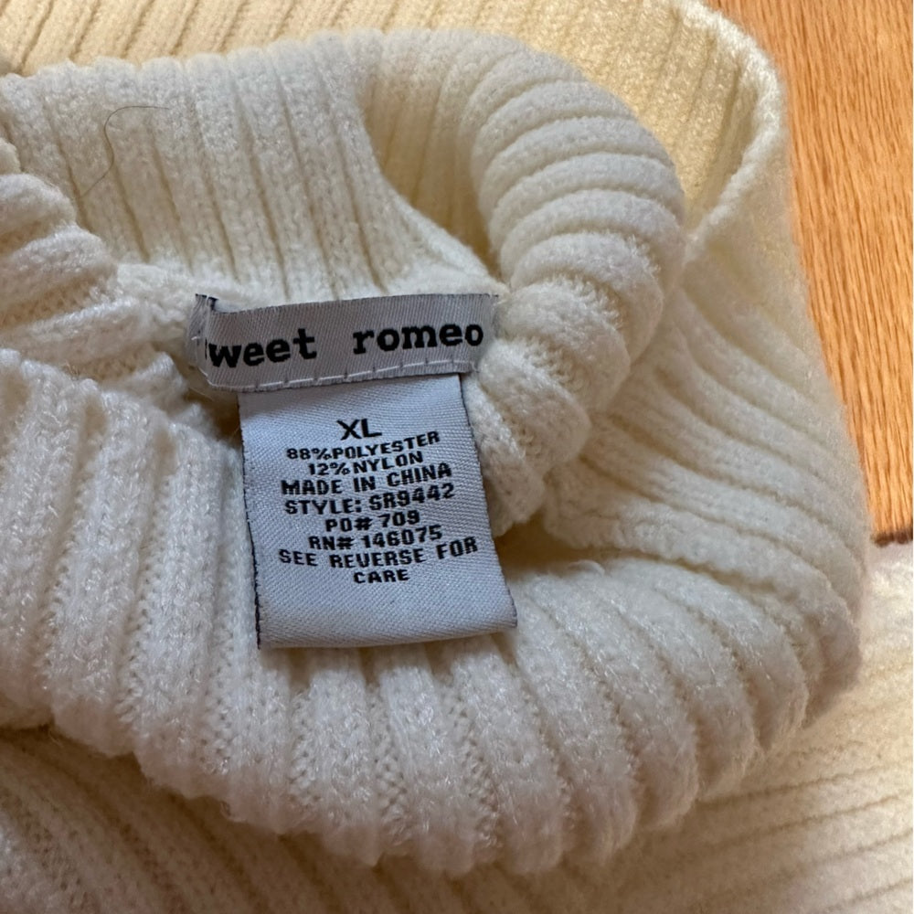 SWEET Romeo Off White Turtle Neck Sweater Size XL