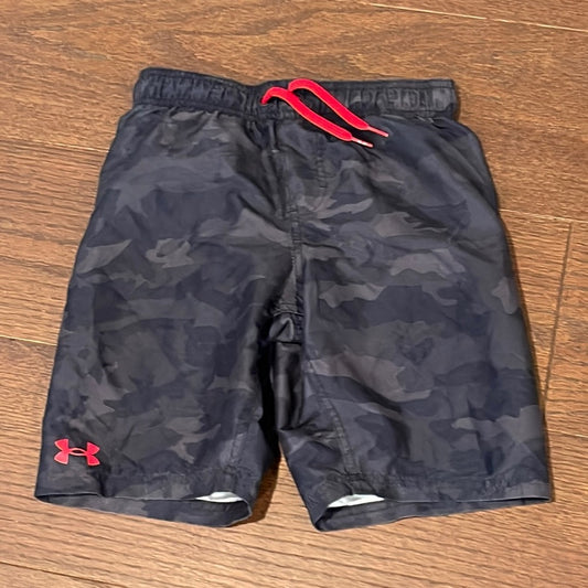 Under Armour Boys Black Camo Bathing Suit Size Medium