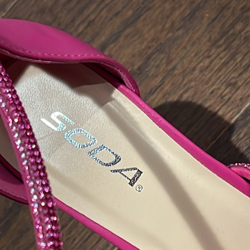 Soda Women’s Pink Sandals Size 8