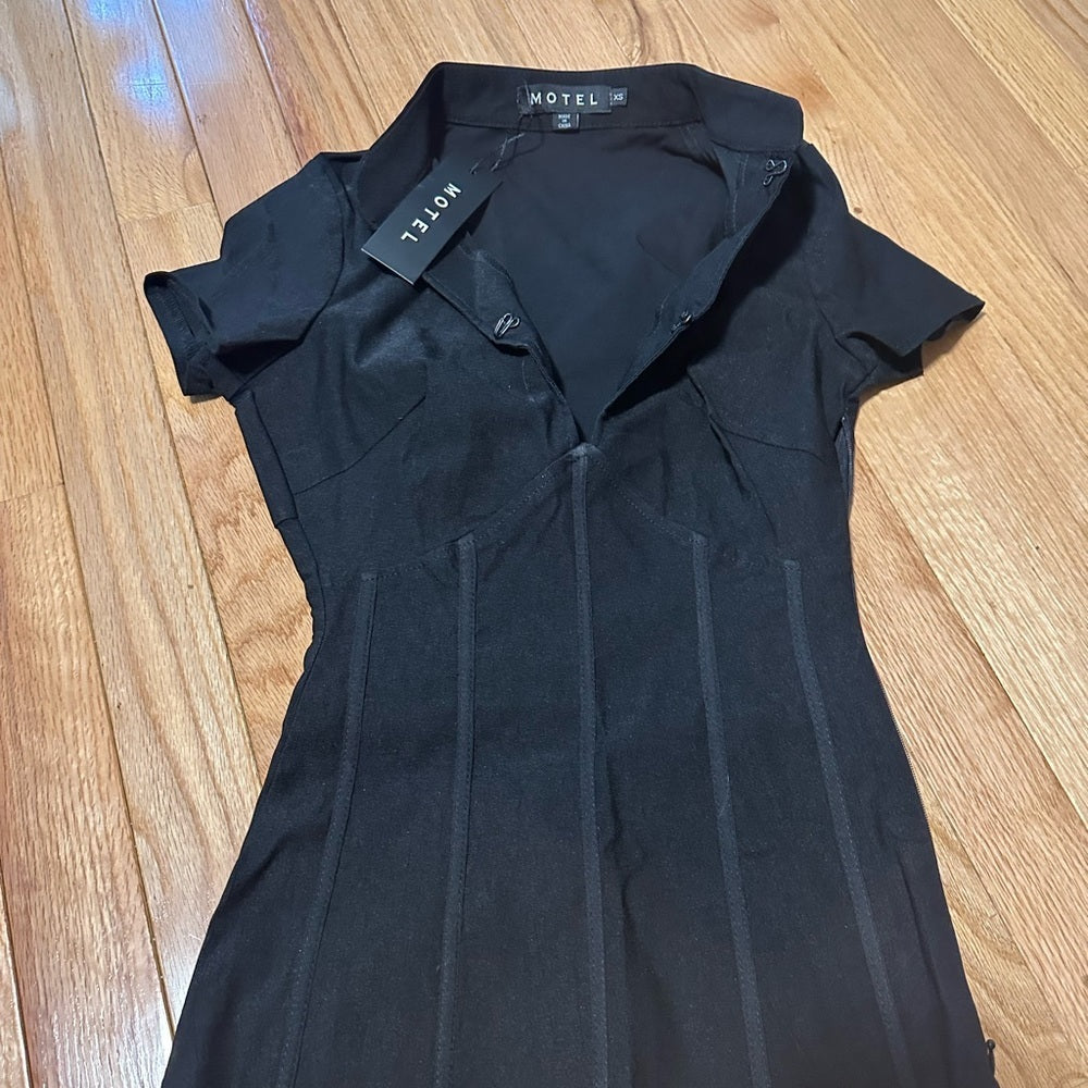 Nwt Motel Black V-Neck Dress Size XS
