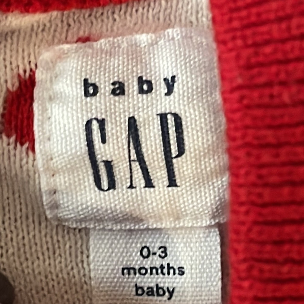 Baby Gap Girls Red Heart Sweater and Pants Size 0-3 months