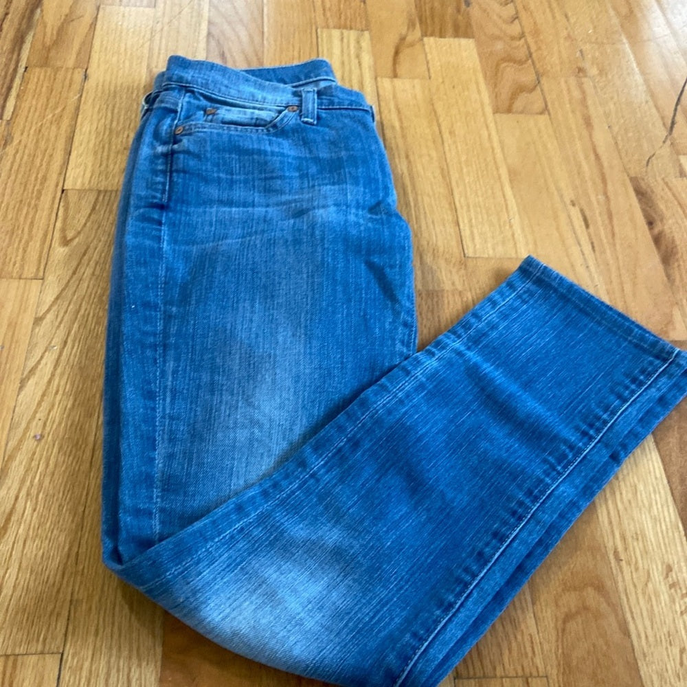 Women’s 7 for all mankind jeans. Blue. Size 26