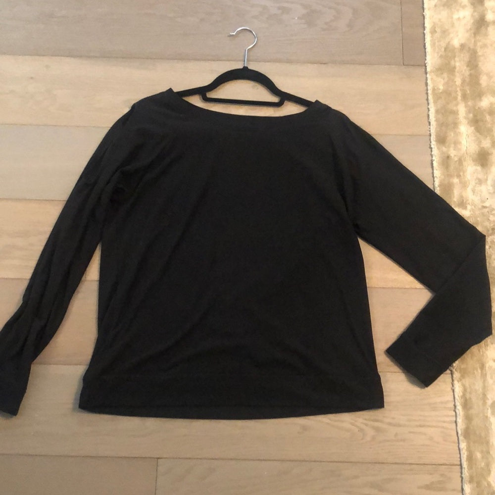 Bobeau Women’s Black Cold Shoulder Top Size M