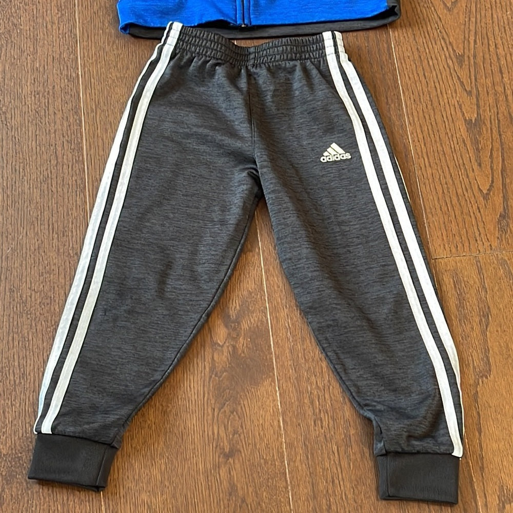 Adidas Boys Sweatsuit Size 5