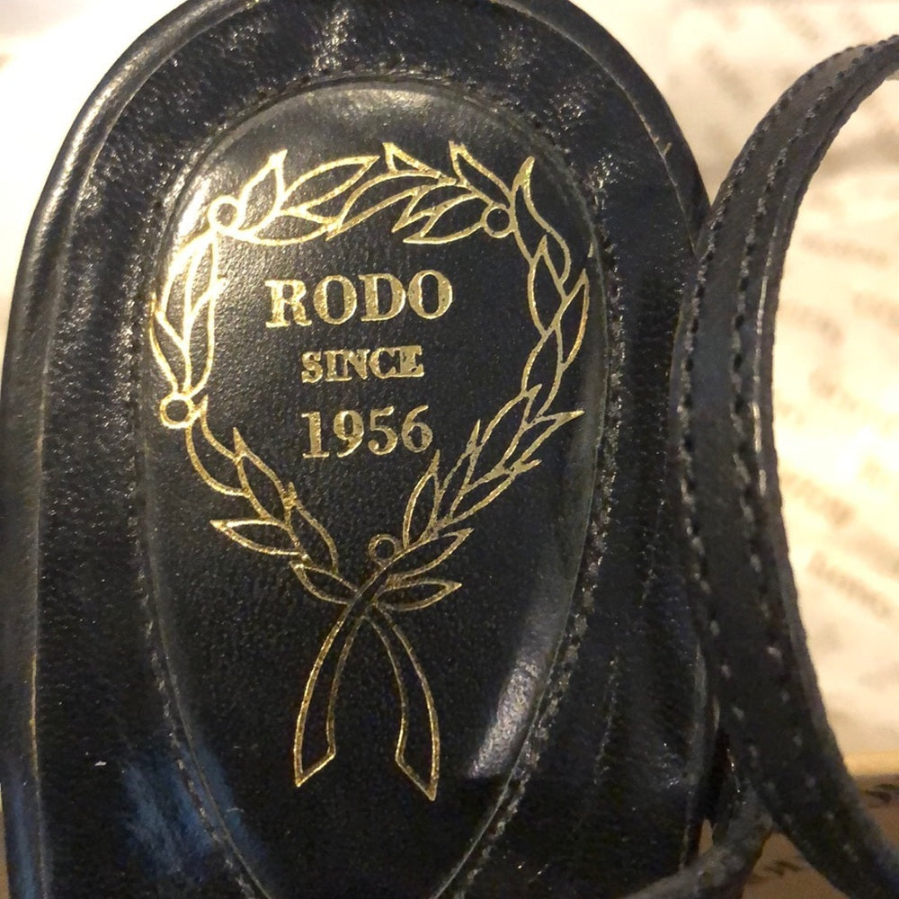 RODO Black Sandal Size 9.5