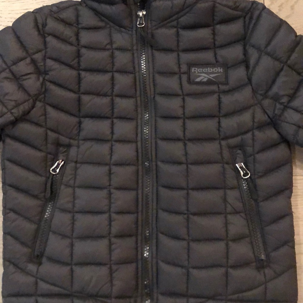 NWT Reebok Black Boys Puffer Hooded Jacket Size 4