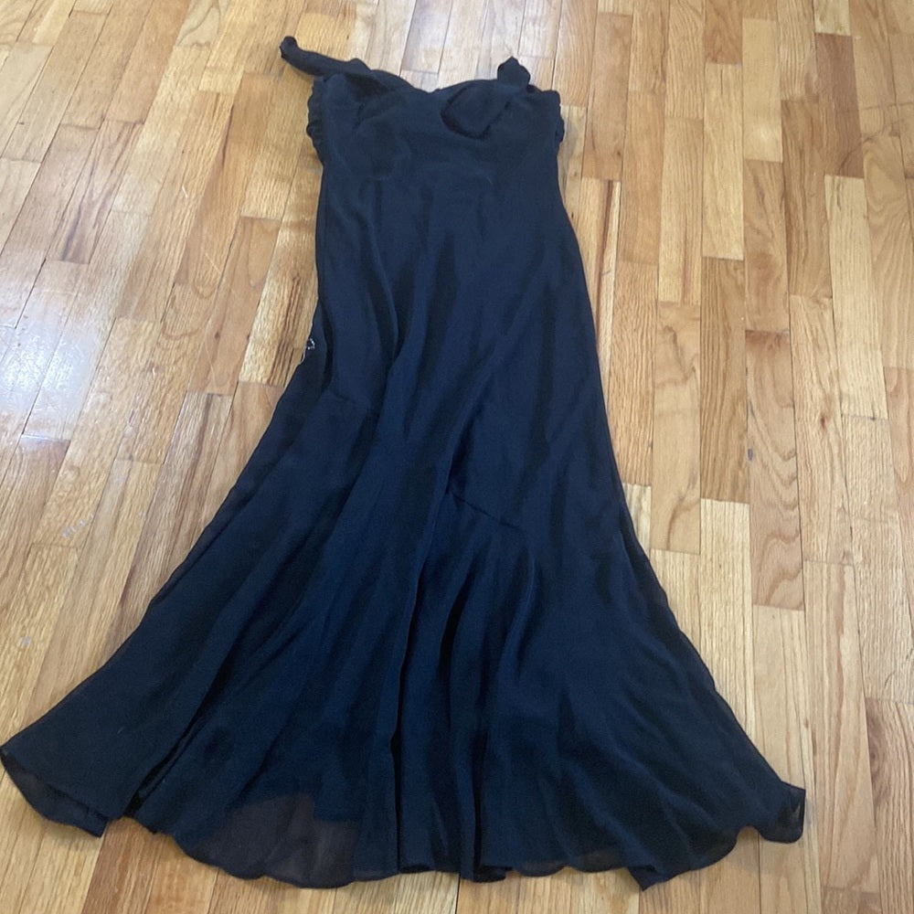 Women’s S.L. Fashions Dress. Black with silver design. Size 10