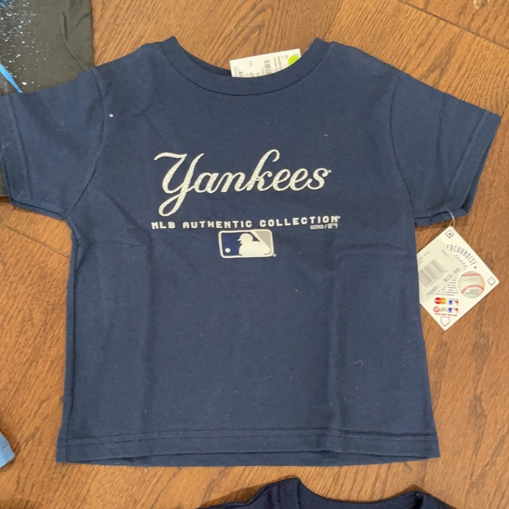 Boys bundle of T-Shirts Size 4T