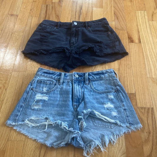 Women’s Pacsun Jean shorts. Blue and black. Size 24