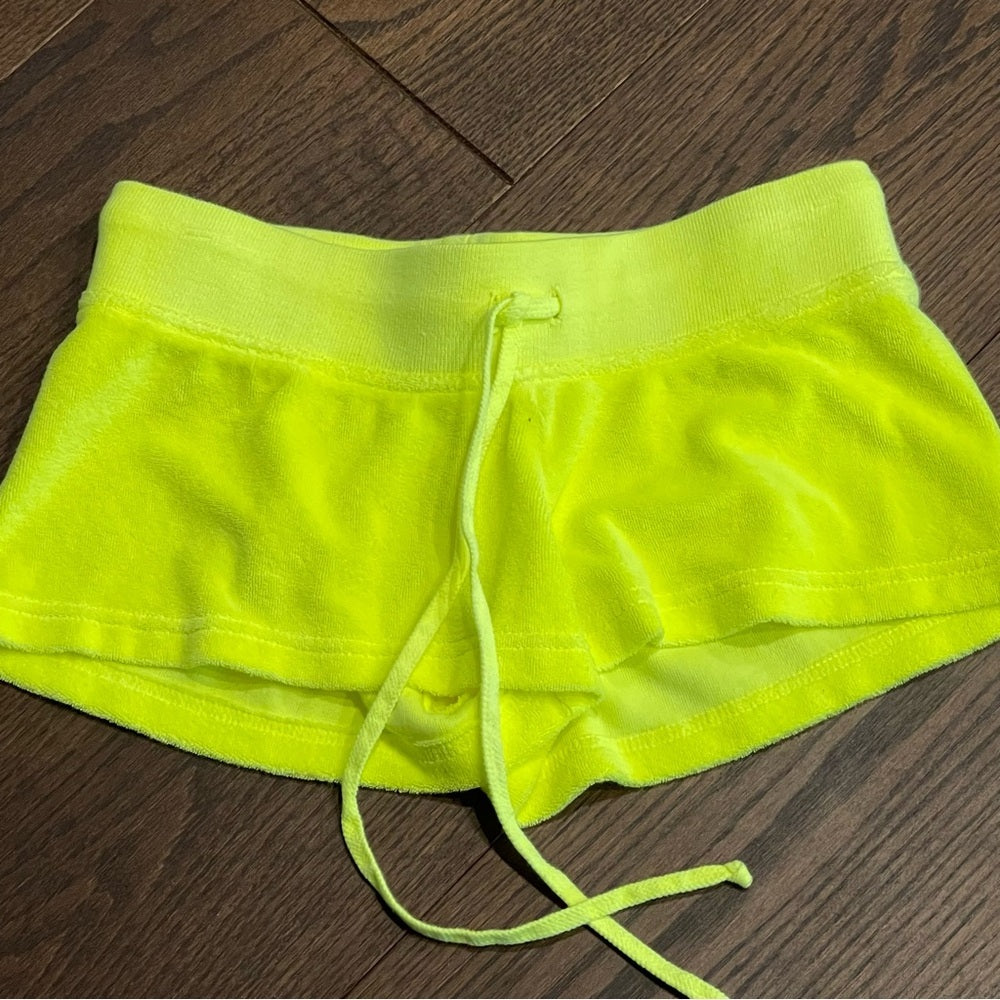 NWT and Avery Good Condition Hard Tail Junior Girls Shorts Size Small