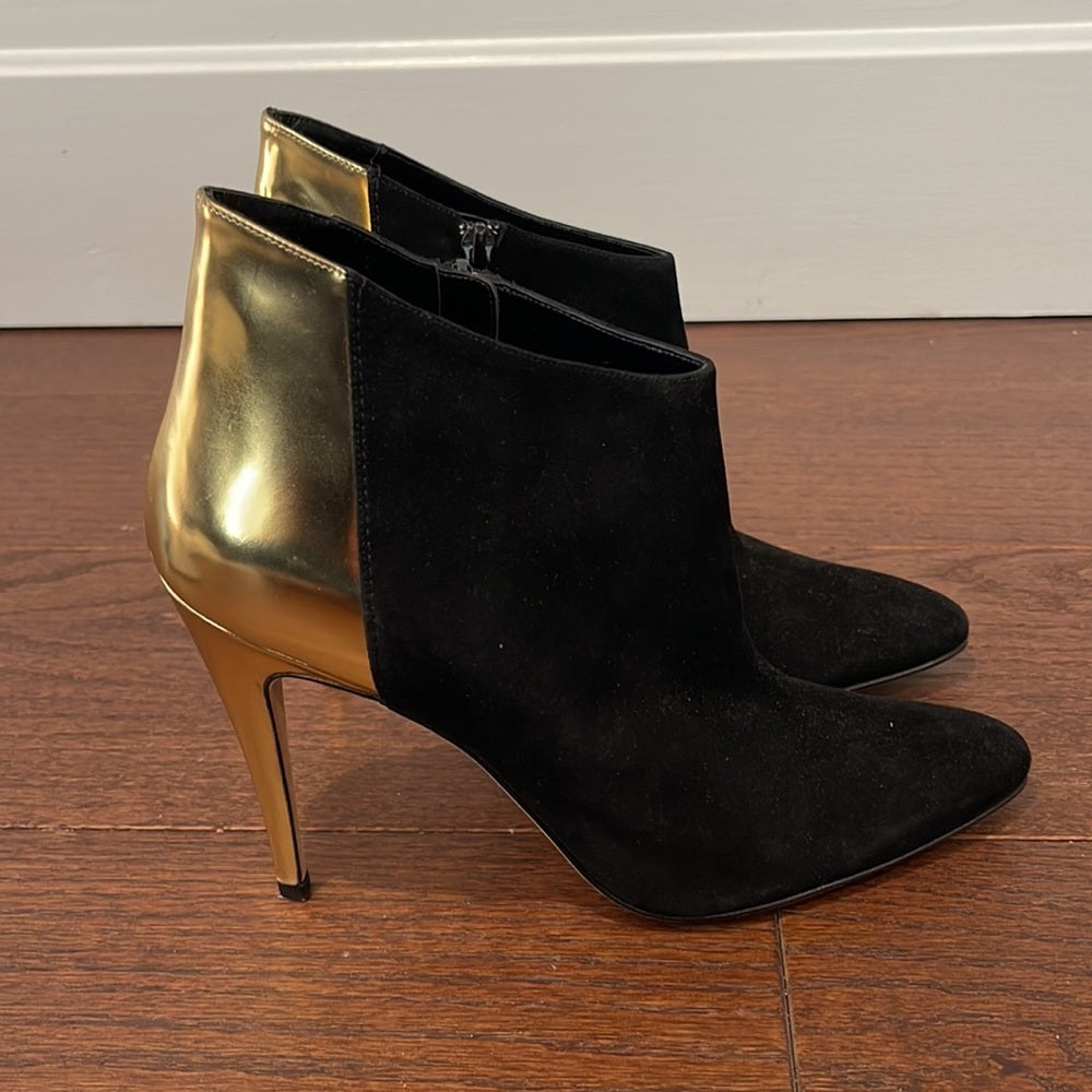 Manolo Blahnik Women’s Black Suede and Gold Booties Size 41/11