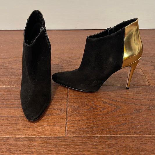 Manolo Blahnik Women’s Black Suede and Gold Booties Size 41/11