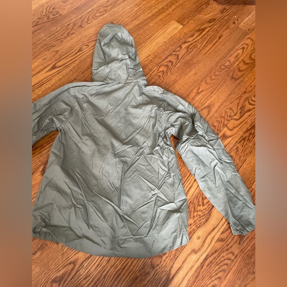 The North Face Green Rain Jacket Size Medium 10/12