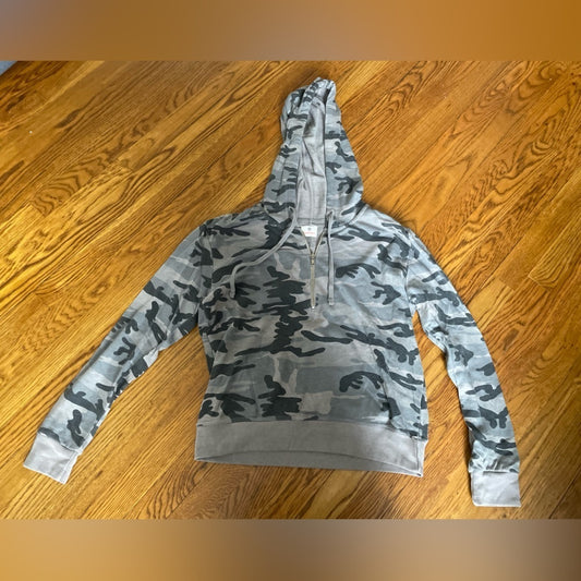 SUNDRY Camouflage Hoodie Size Medium