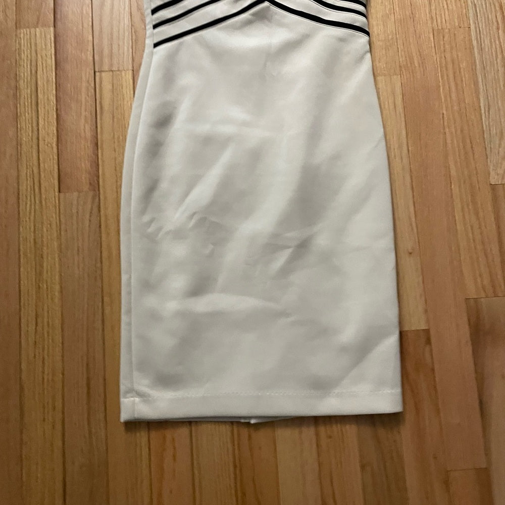 NWT Xoxo White and Black Sleeveless Dress Size Medium
