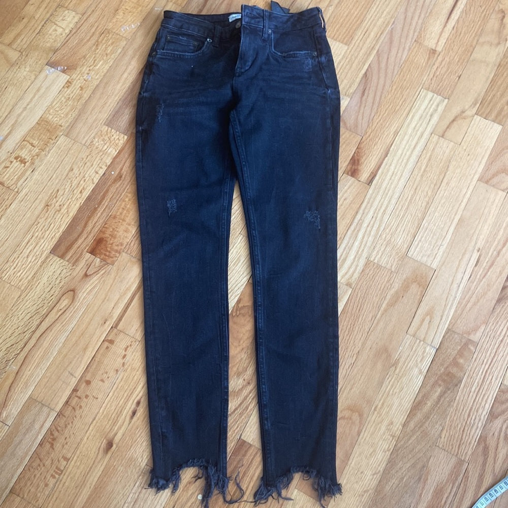 Women’s Zara jeans. Black. Size 4