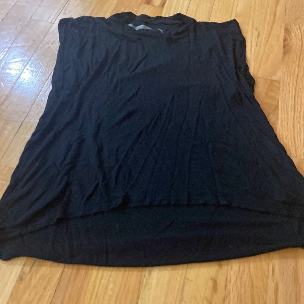 Women’s Enza Costa top. Black. Size S