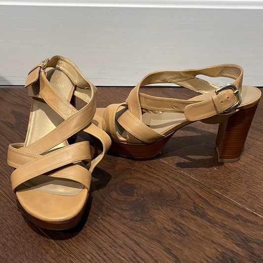 Stuart Weitzman Beige Leather Sandals Size 8