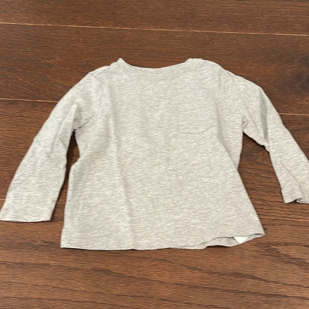 Boys Bundle of Old Navy Long Sleeve T-Shirts Size 2T