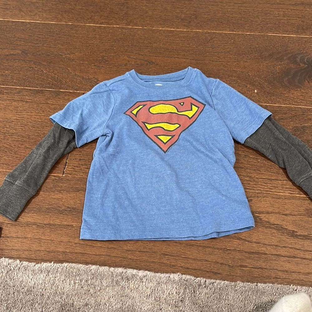 Boys Bundle of Old Navy Long Sleeve T-Shirts Size 2T