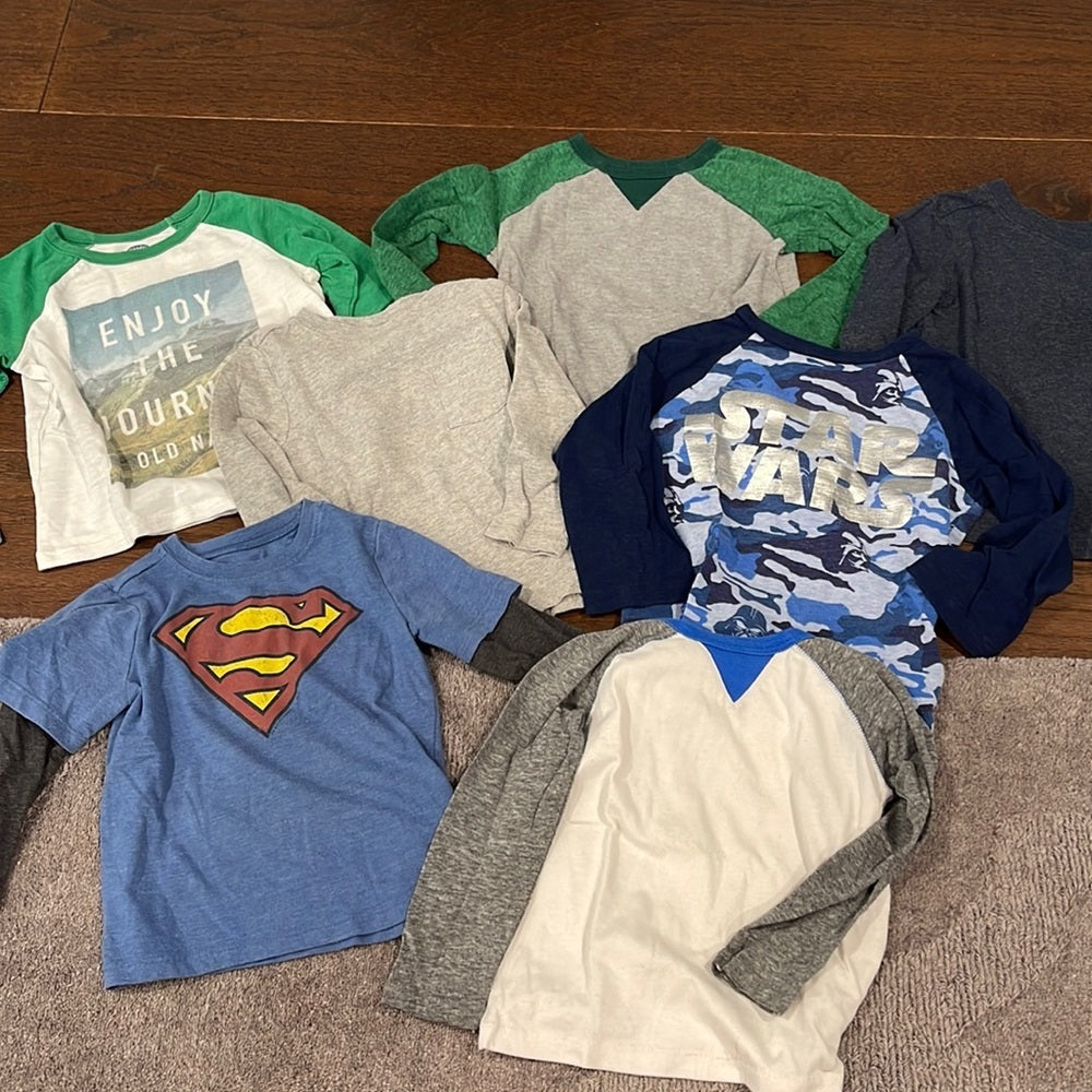 Boys Bundle of Old Navy Long Sleeve T-Shirts Size 2T