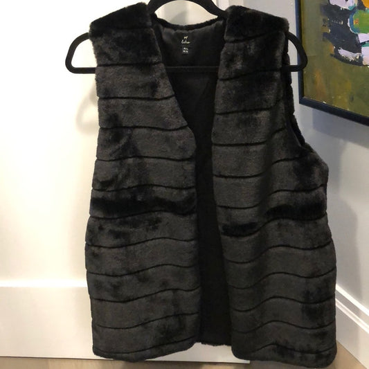 Echo NWT Black Faux Fur Vest Size Medium