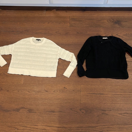 2 Banana Republic Sweaters Size XS