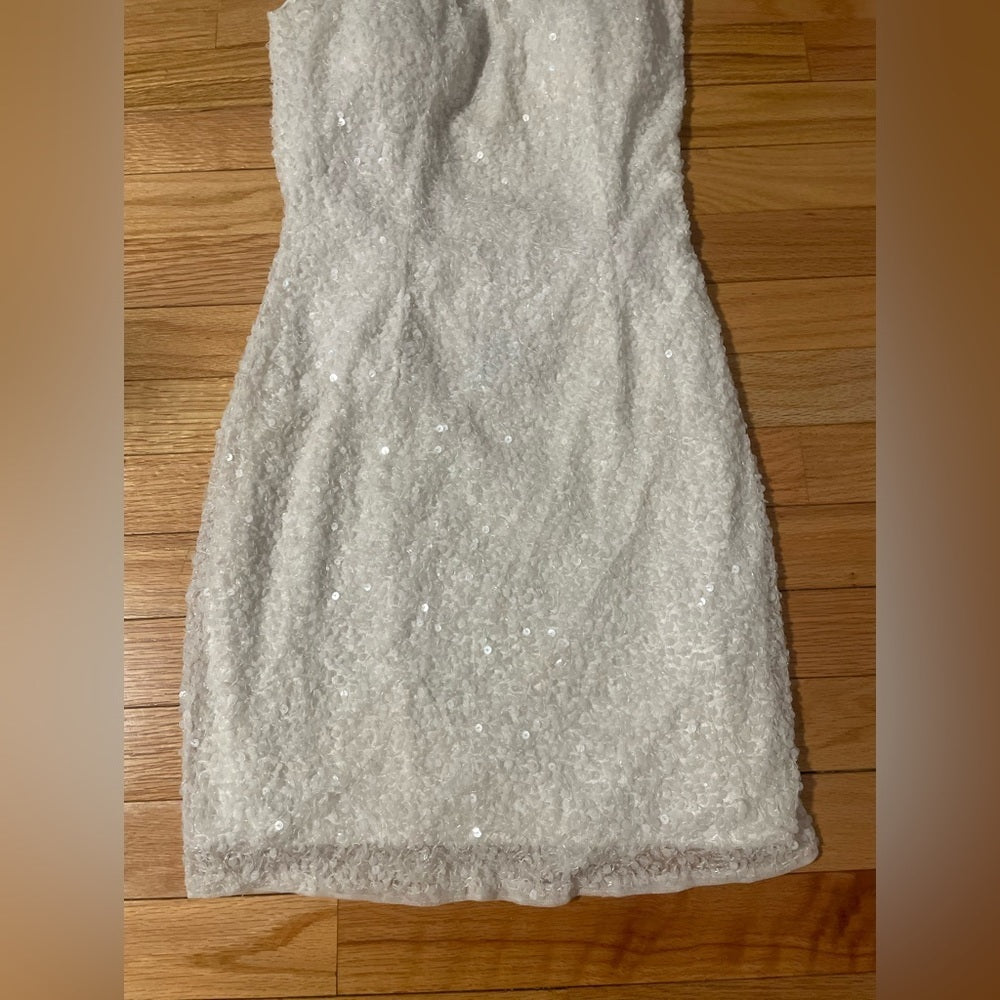 MAC Duggal White Sequin One Shoulder Dress Size 0