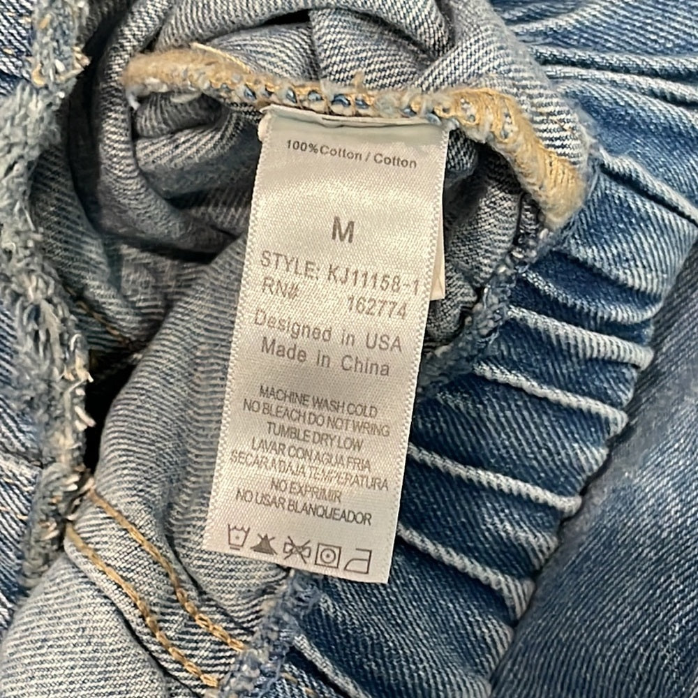 NWT Mono B Women’s Cropped Oversized Jean Jacket Size Medium