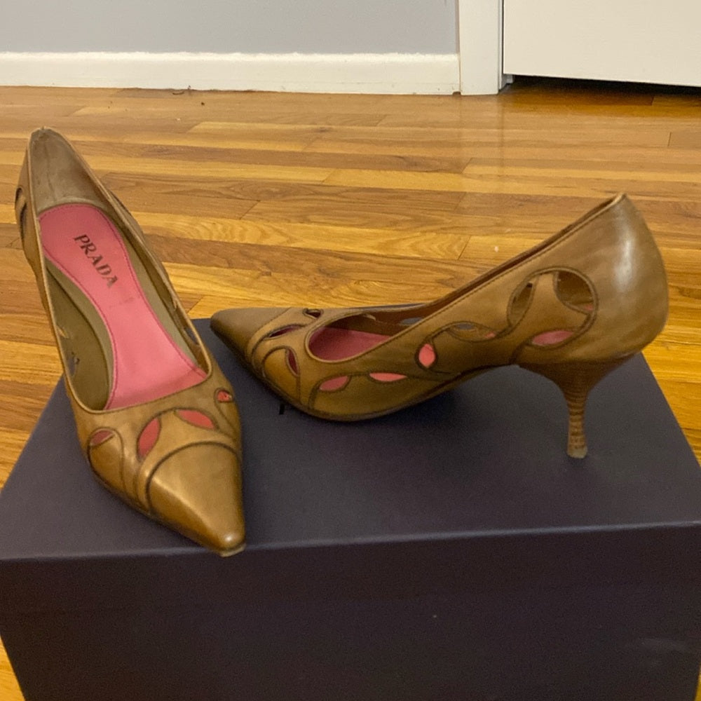 Prada Women’s Brown Pumps Size 6.5