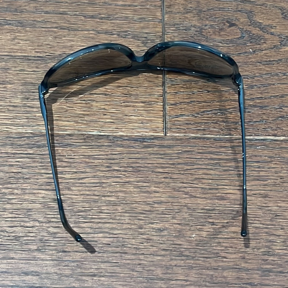Yves Saint Laurent Women’s Black and Grey Retro Sunglasses
