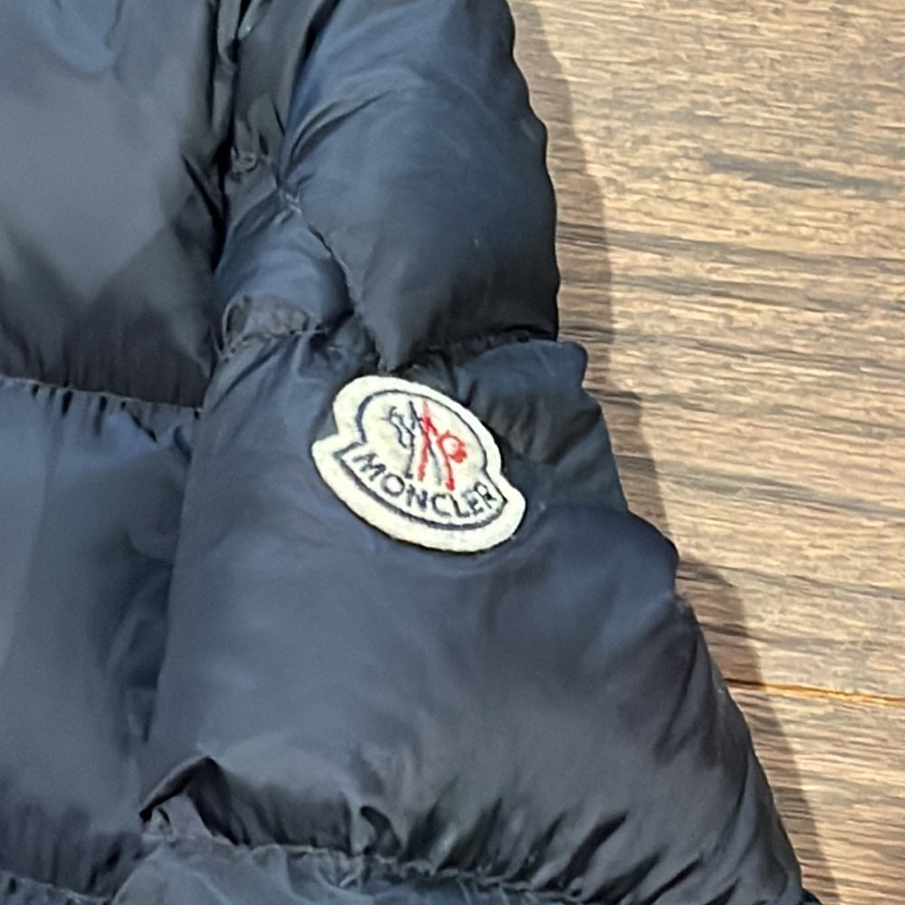 Moncler Men’s Navy Down Puffer Jacket Size 1/XS