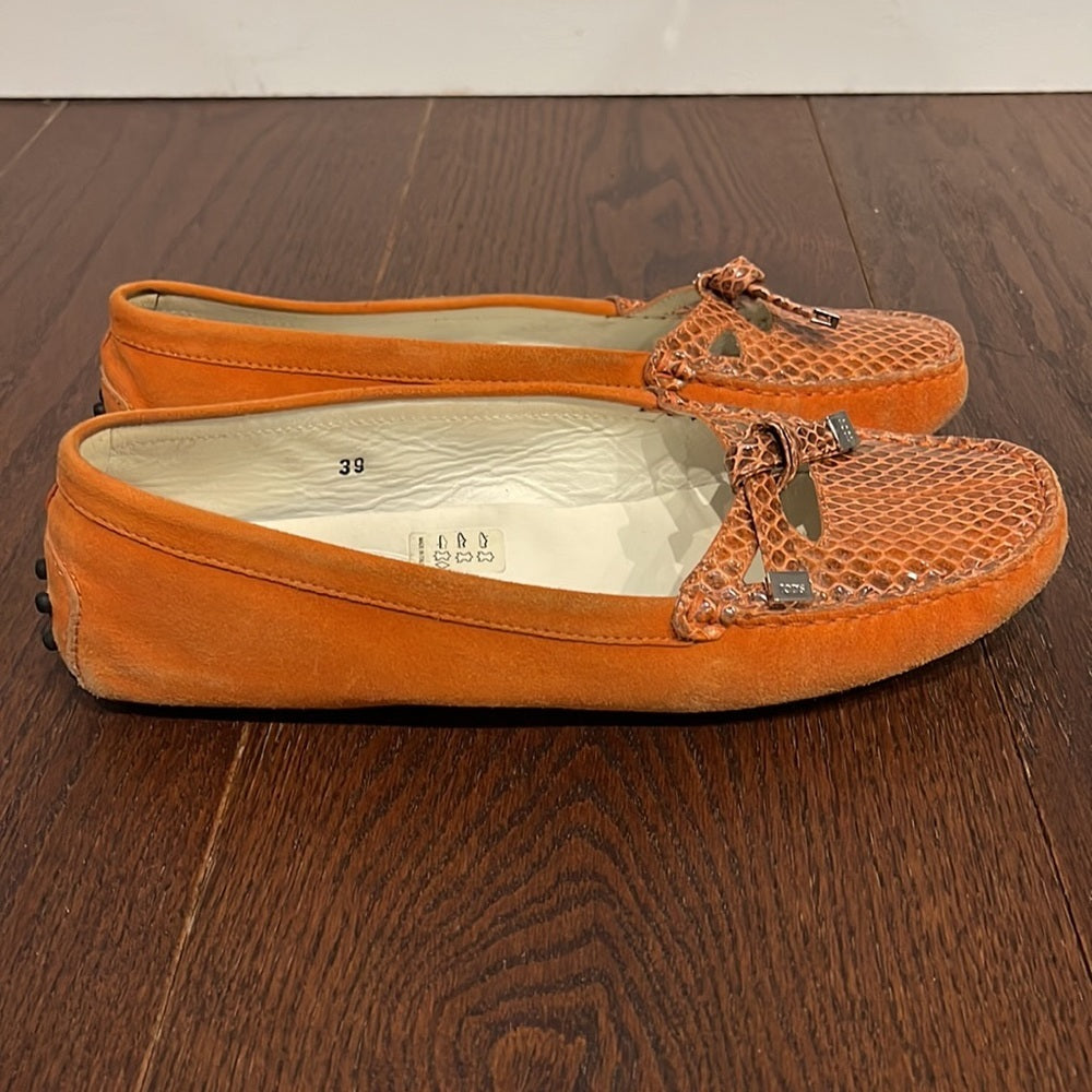 Tod’s Women’s Orange/Tan Suede Driving Shoes Size 39/9