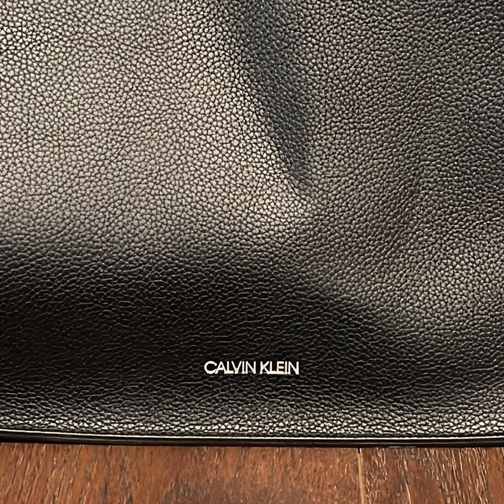 Calvin Klein Women’s Black Shoulder Bag
