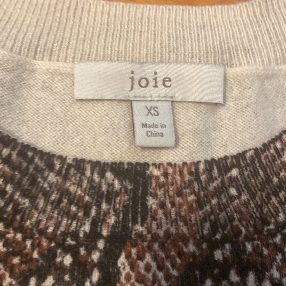 Women’s Joie long sleeved top.  Size XS