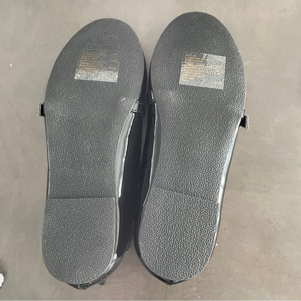 KENNETH Cole Reaction Black Patent Leather Girls Ballet Flats Size 2