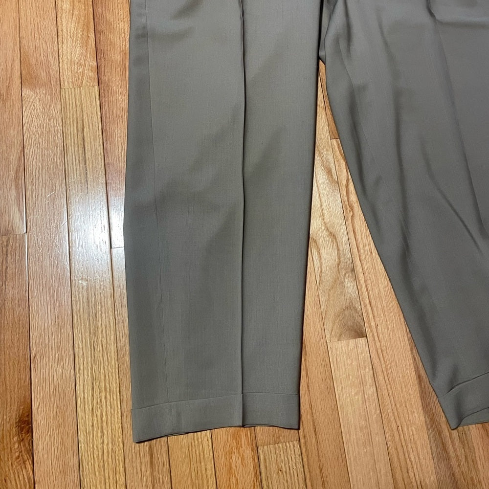 Giorgio Armani Men’s Beige Dress Pants Size 40