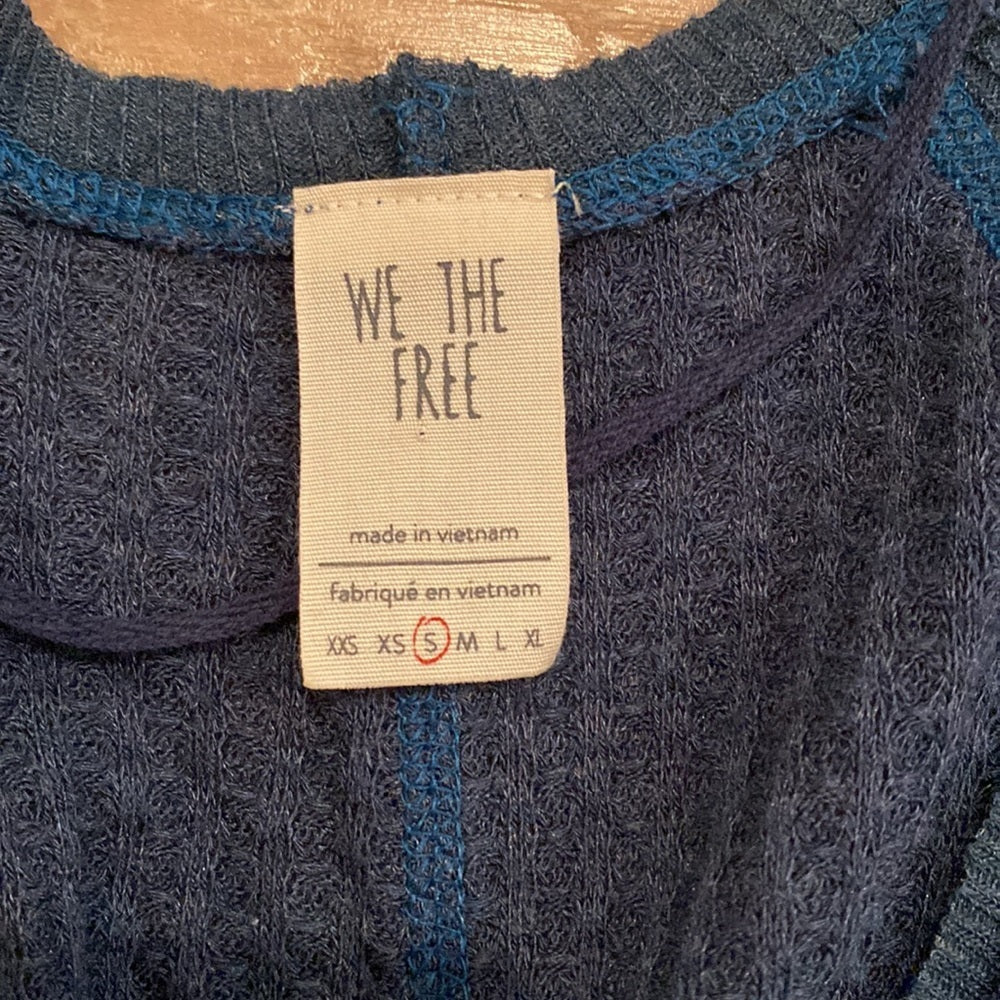 WE The Free Women’s Blue Top Size Small