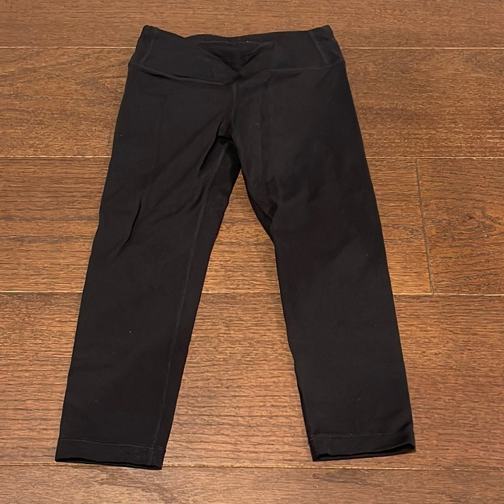 Athleta Girl Black 3/4 Leggings Size Medium 8/10