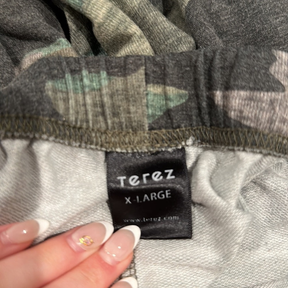 Terez Kid’s Camo Joggers - Size XL