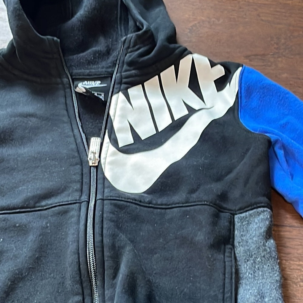 Nike Boys Zip Up Hooded Sweatshirt Size 5-6