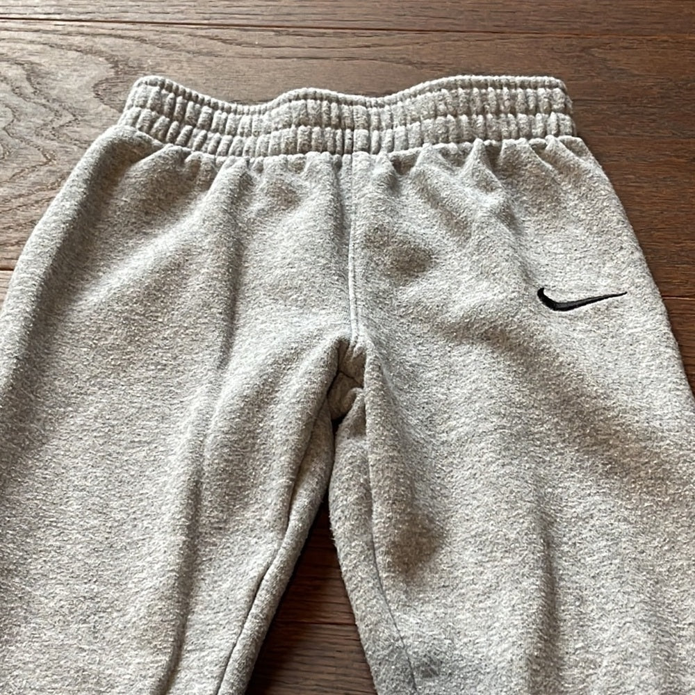 Nike Boys Grey Sweatpants Size 6