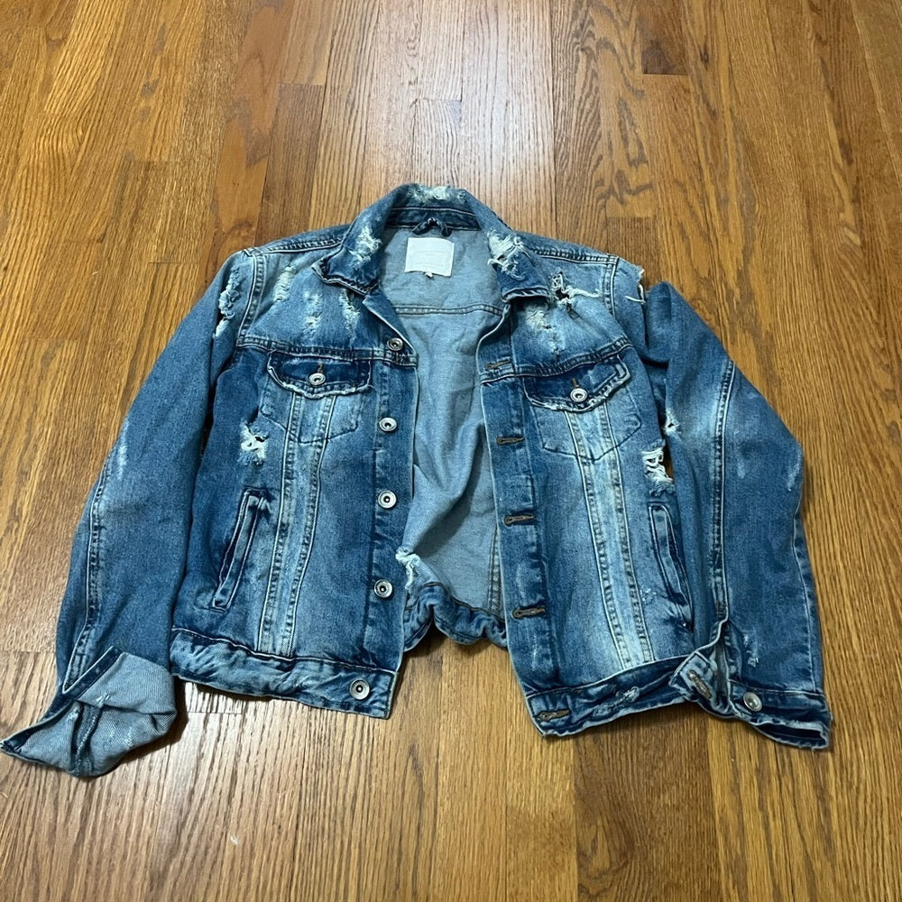 Zara Women’s Jean Jacket Size Medium