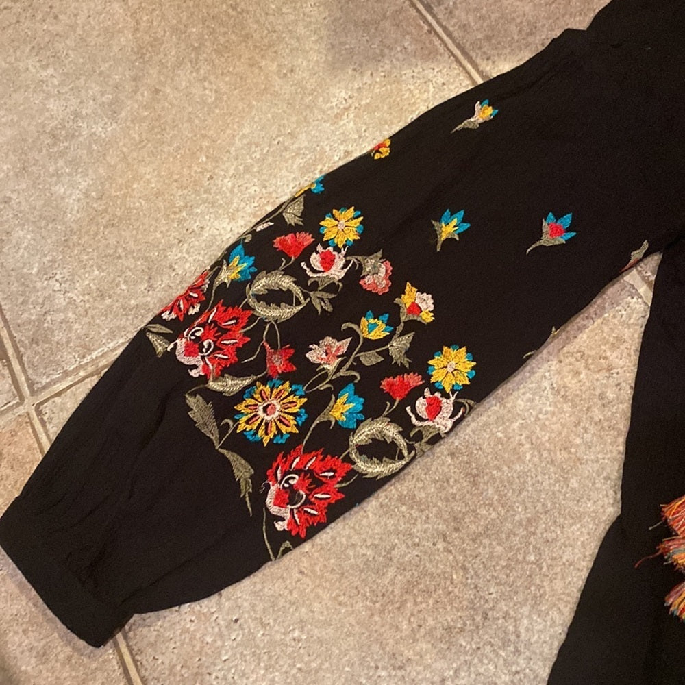 Maeve floral black blouse size small