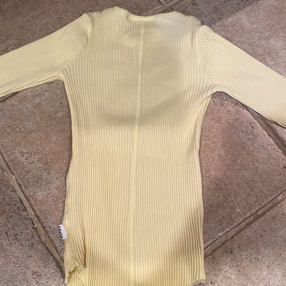 Molo kids light yellow stretchy long sleeve slim fit top size 5